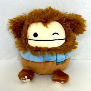 BENNY 🐾 Brown Bigfoot Winking W/Scarf Original Squishmallow KellyToy ☆ NWT ☆